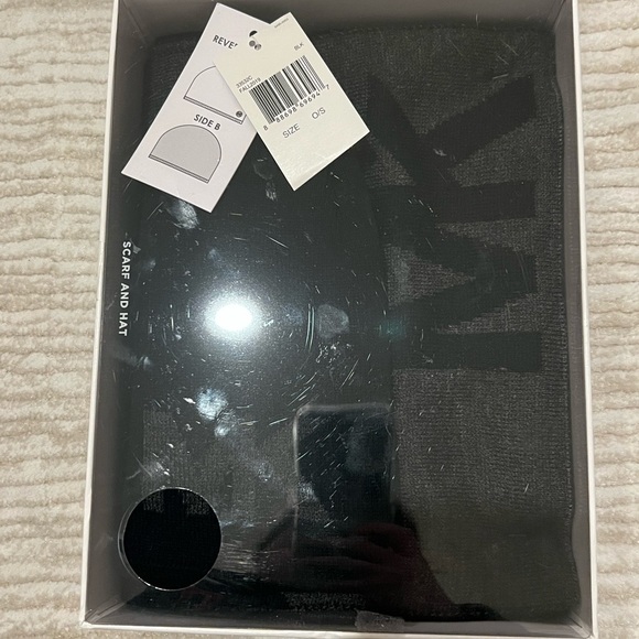 Michael Kors Elegant Black Set - Picture 4 of 4